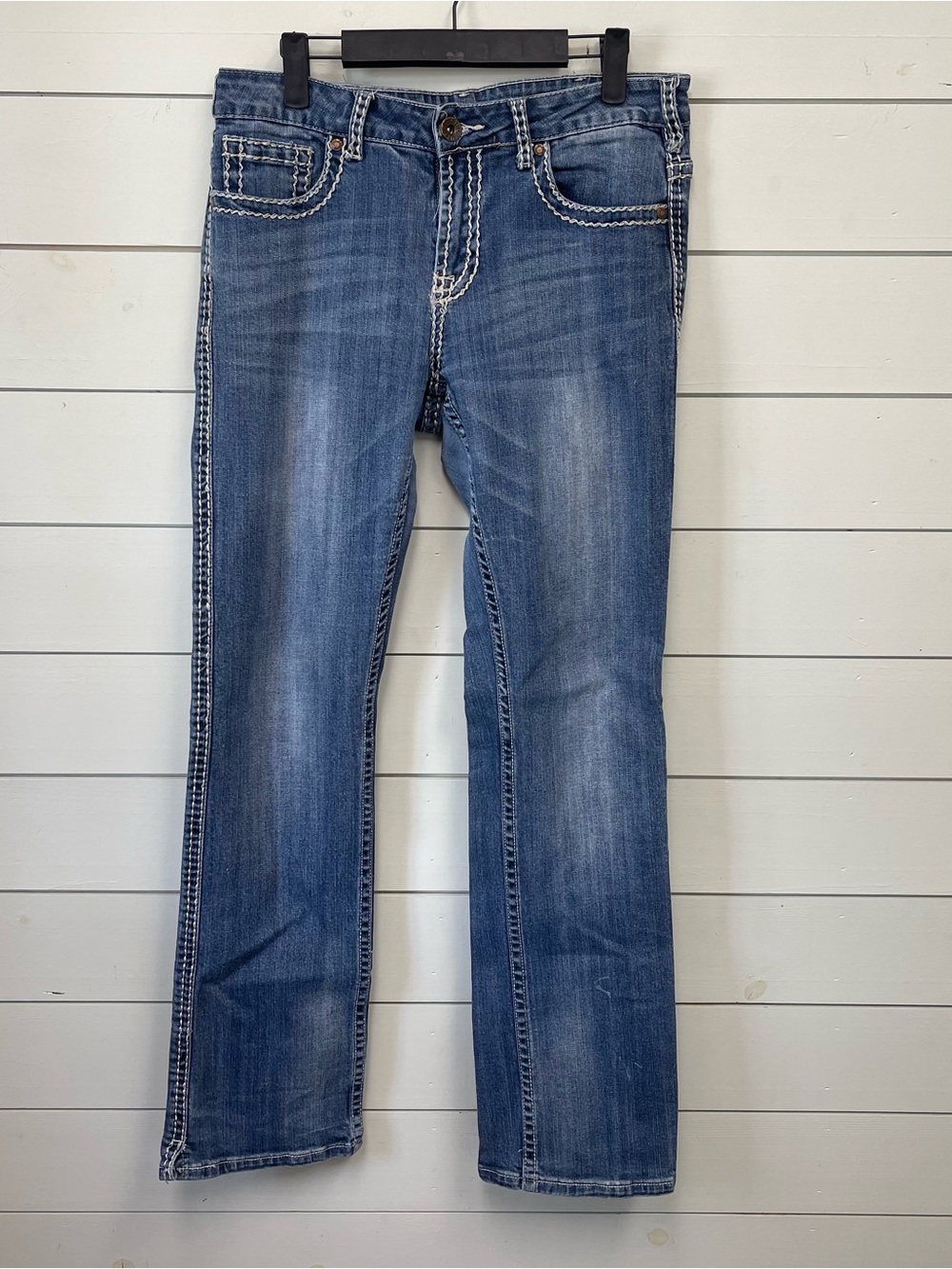 Cowgirl Tuff Company Demi Cream dark blue denim jeans women’s size 30 X 33